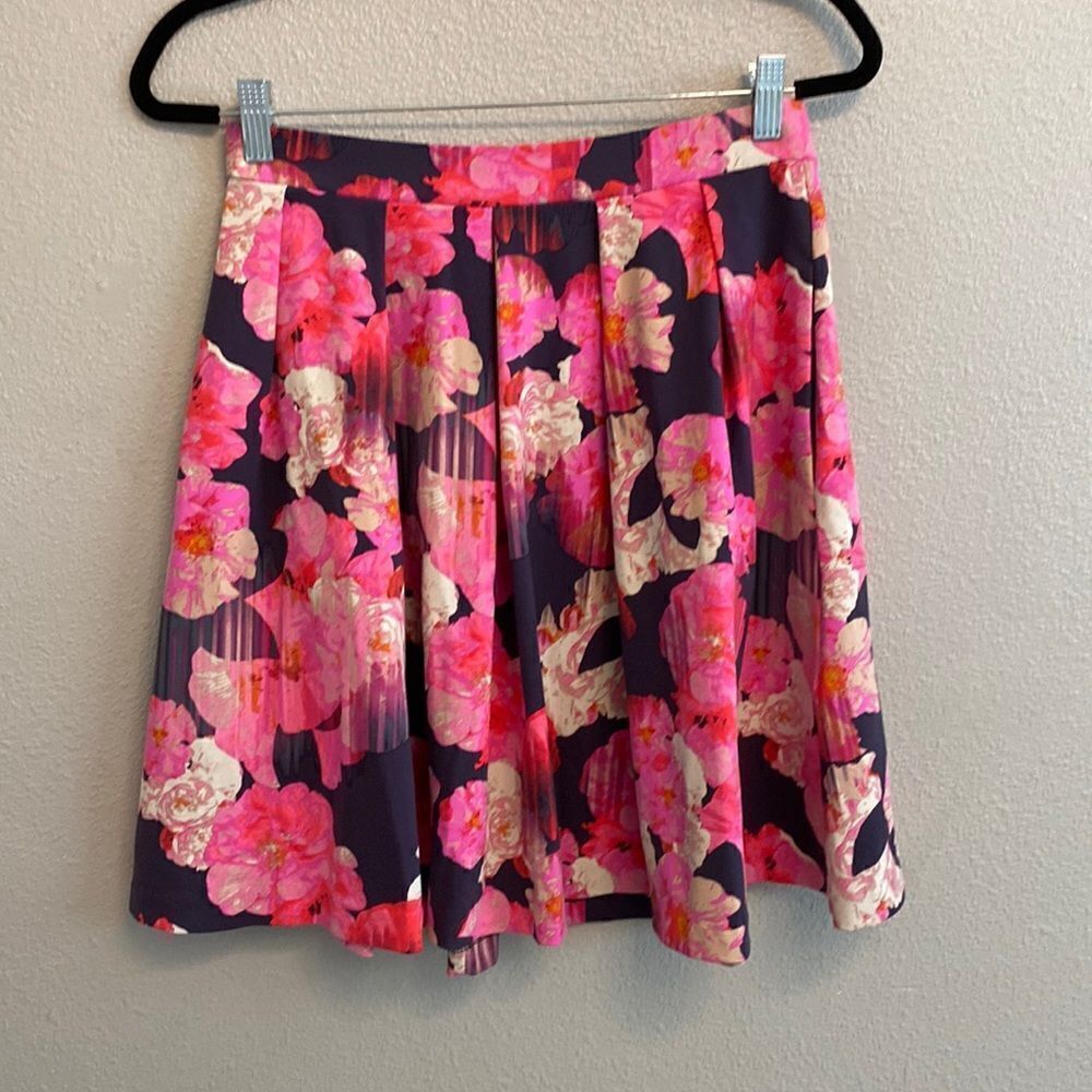 Cynthia Rowley- Fit and flare floral skirt- pockets-Size Small